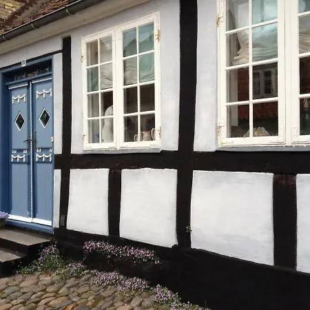Bakkehuset Guest house