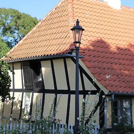 Bakkehuset Gæstehus *